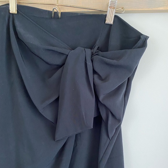 NWT Black Pencil Skirt with Tie Detail - Picture 2 of 3